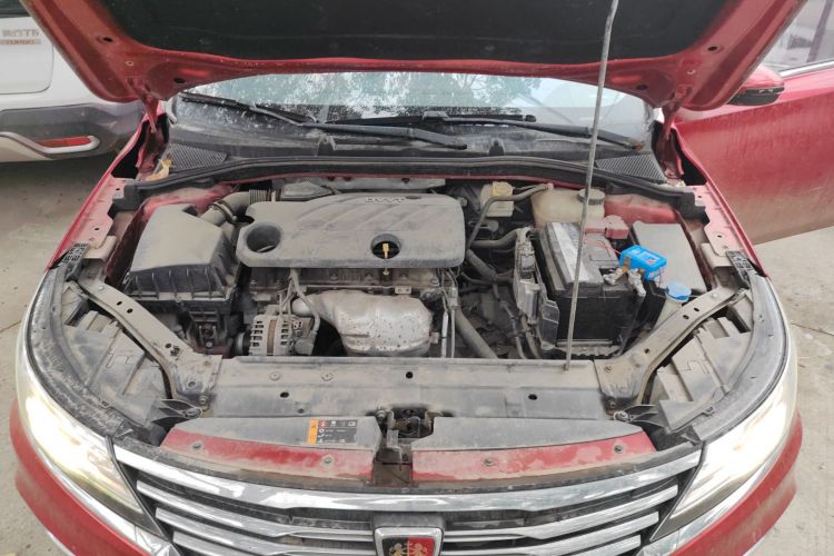 荣威i6 2019款 PLUS 1.6L CVT 4G互联旗舰大赞版机舱底盘24