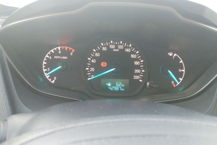 福特 福睿斯 2015款 1.5L 手动舒适型中控内饰14