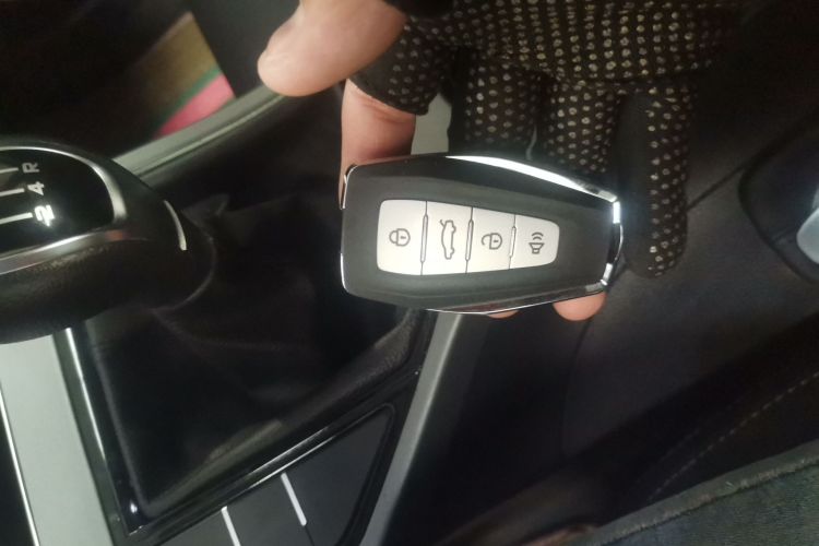 吉利汽车 帝豪 2020款 1.5L 手动舒适型中控内饰7001