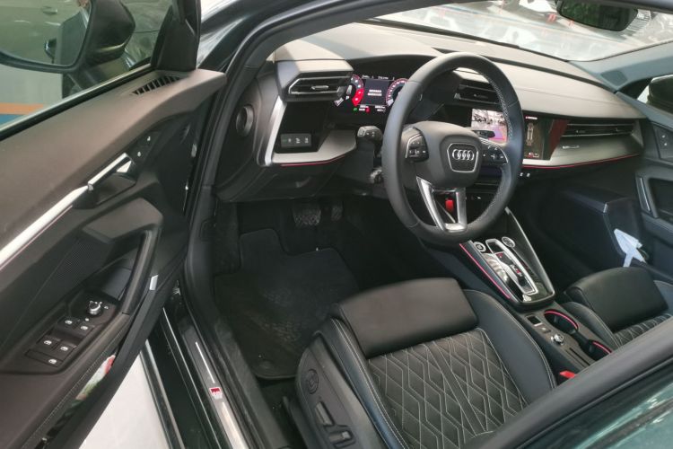 奥迪A3 2025款 Sportback 35TFSI 飞驰尊享型中控内饰20