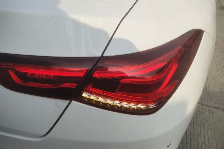 奔驰CLA 2021款 CLA 200车身外观9