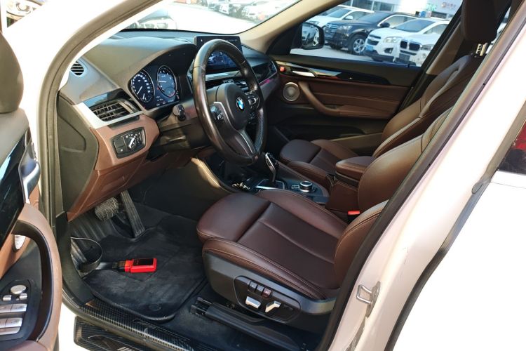 宝马X1 2021款 改款 sDrive25Li 领先型局部细节19