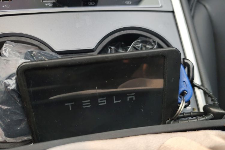 特斯拉 Model 3 2022款 后轮驱动版中控内饰11