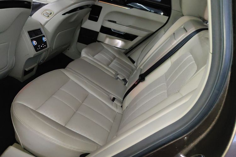 众泰T700 2017款 1.8T 双离合尊贵型中控内饰21