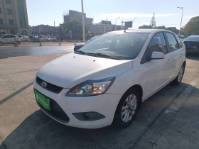 福特 福克斯 2013款 两厢经典 1.8L 自动基本型