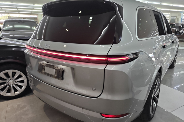 理想汽车 理想L9 2022款 Max车身外观7