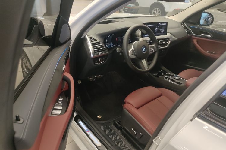 宝马iX3 2024款 创领型中控内饰20