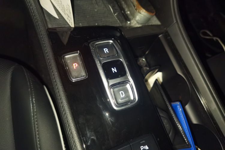 现代 名图 2021款 270TGDi DCT TOP旗舰版中控内饰18