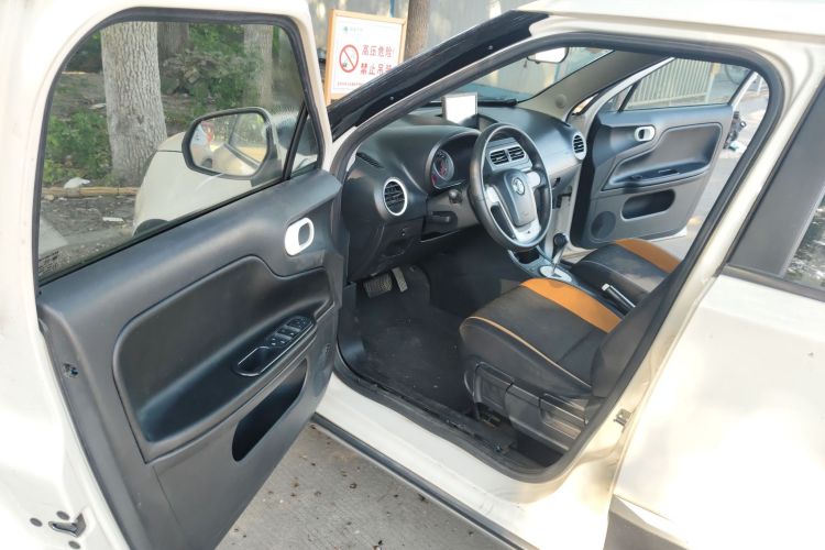 名爵3SW 2015款 1.5L AMT精英型中控内饰20