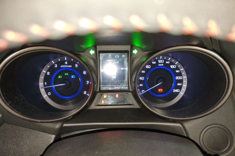 长安 逸动 2016款 XT 1.6L 手动俊酷型中控内饰14