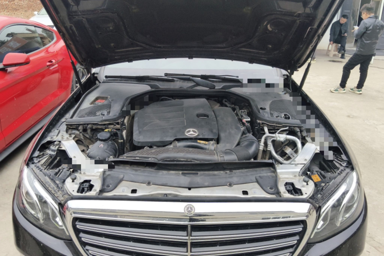 奔驰E级 2020款 E 300 L 时尚型局部细节24