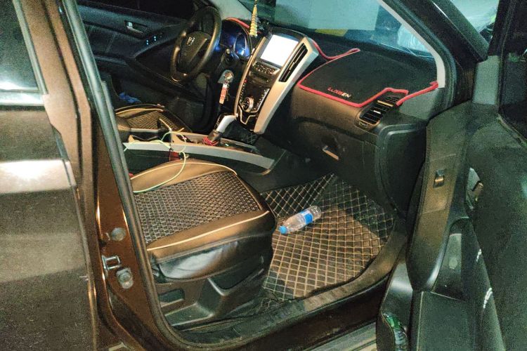 纳智捷 优6 SUV 2017款 1.8T 科技超值型局部细节9005