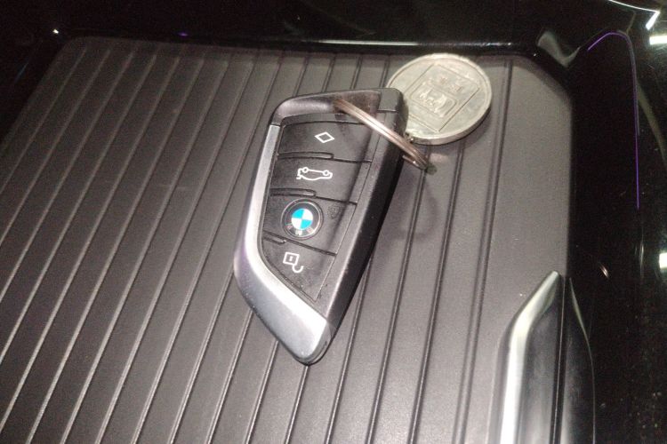 宝马X3 2022款 xDrive30i 领先型 M曜夜套装中控内饰11