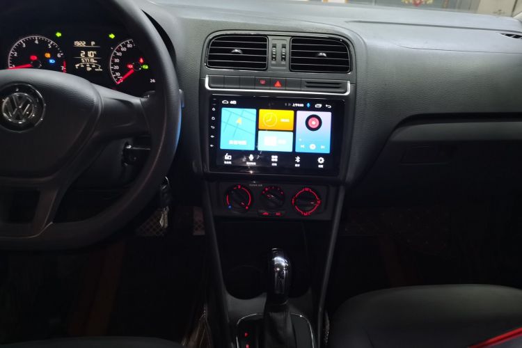 大众 Polo 2016款 1.4L 自动风尚型中控内饰16