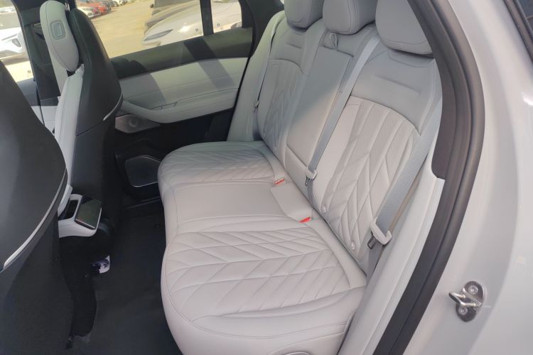 蔚来ES6 2025款 75kWh中控内饰21