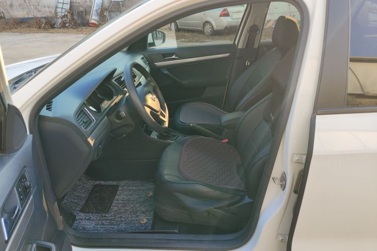 大众 朗逸 2018款 经典 1.5L 自动风尚版 国VI中控内饰19