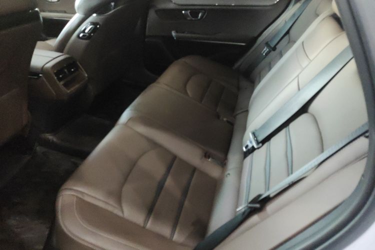 比亚迪 汉 2020款 DM 四驱性能版尊贵型中控内饰7004