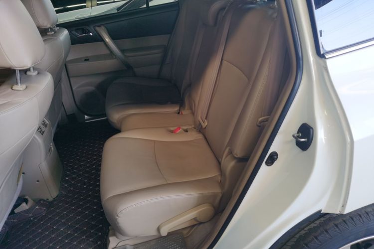 丰田 汉兰达 2012款 2.7L 两驱5座运动版中控内饰21