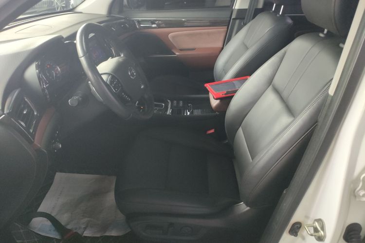 广汽传祺 传祺GS8 2017款 320T 两驱豪华智联版（七座）中控内饰19