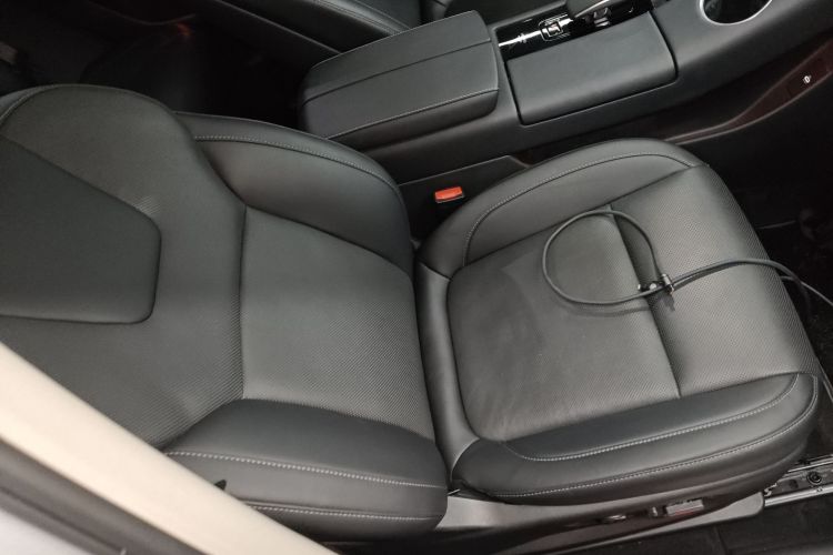 鸿蒙智行 问界M5 2022款 增程后驱标准版局部细节41