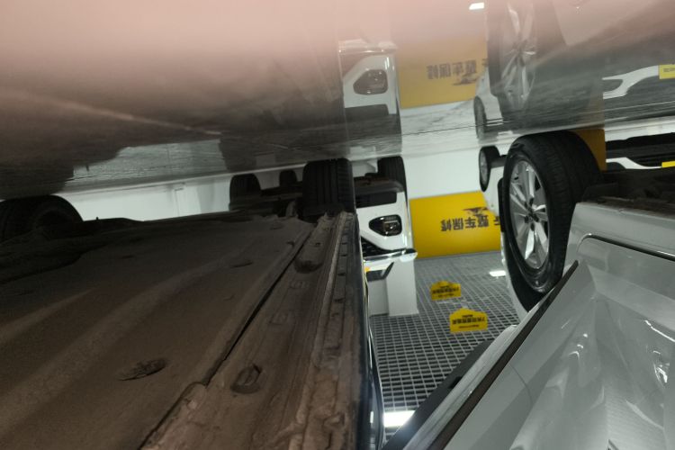 大众 高尔夫 2023款 改款 280TSI DSG R-Line Lite局部细节9001