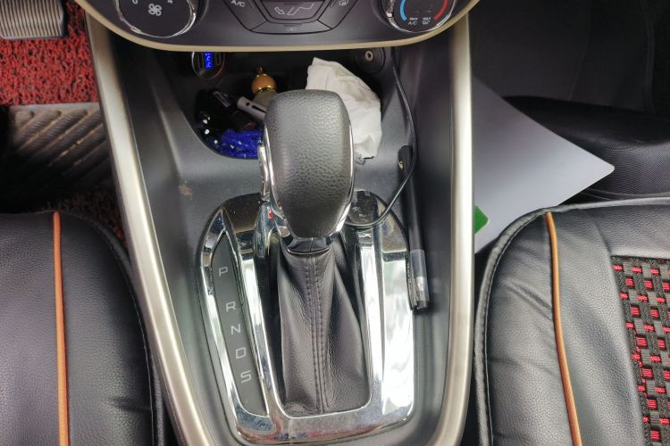 福特 福睿斯 2017款 1.5L 自动舒适型中控内饰18