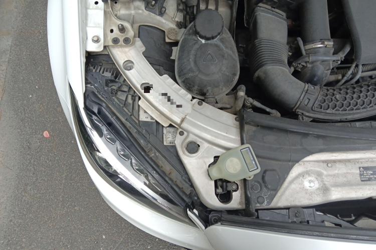 奔驰C级 2017款 改款 C 200 运动版局部细节9006