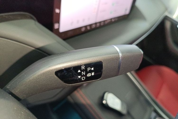 小鹏P7 2023款 P7i 702 Pro中控内饰18