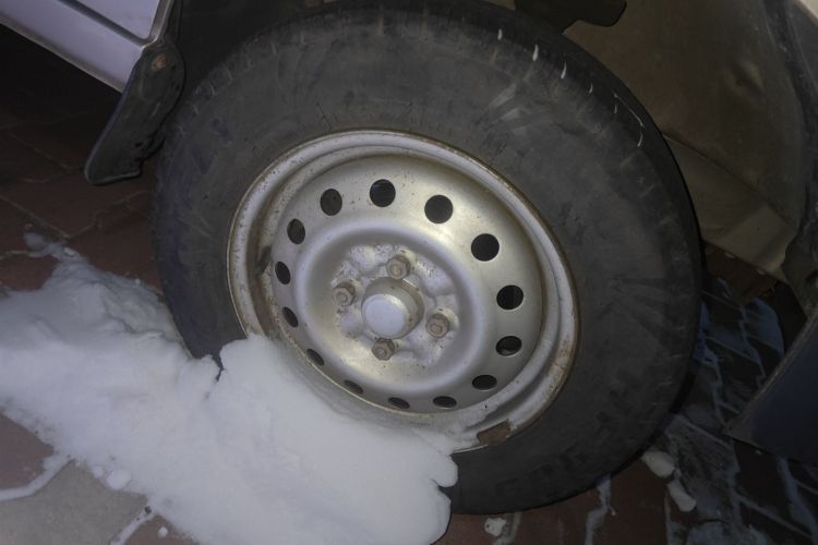 五菱汽车 五菱之光 2013款 1.0L 实用型车身外观10