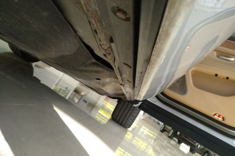 鸿蒙智行 问界M7 2024款 1.5T 后驱Plus版 6座局部细节9001