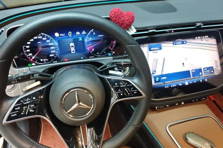 奔驰E级 2024款 E 300 L 时尚型局部细节18