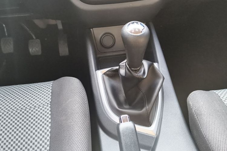 长安凯程 2021款 1.5L欧诺S智享版双蒸空调客车JL473QG局部细节18