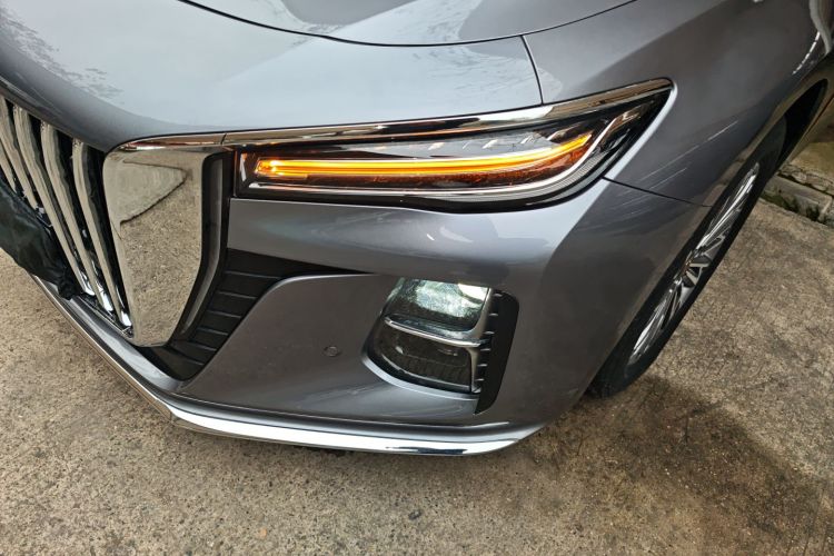 红旗H5 2023款 2.0T 自动智联旗享版局部细节36