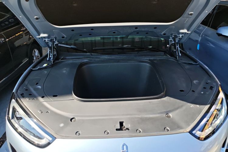 鸿蒙智行 问界M5 2023款 纯电四驱智驾版机舱底盘24