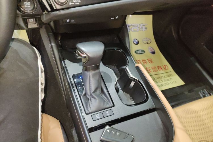 雷克萨斯ES 2023款 200 卓越版局部细节18