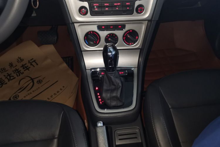 大众 朗逸 2013款 改款 1.4TSI DSG舒适版中控内饰18