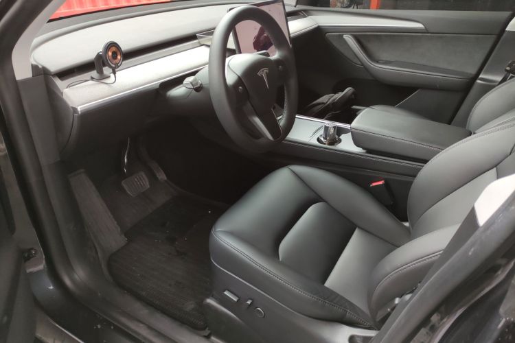 特斯拉 Model Y 2024款 长续航全轮驱动版局部细节19