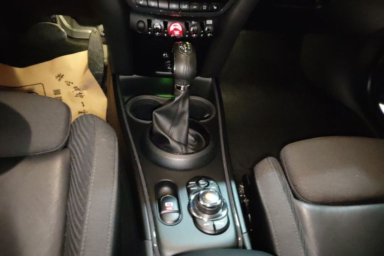 MINI Countryman 2017款 1.5T COOPER ALL4 探险家局部细节18