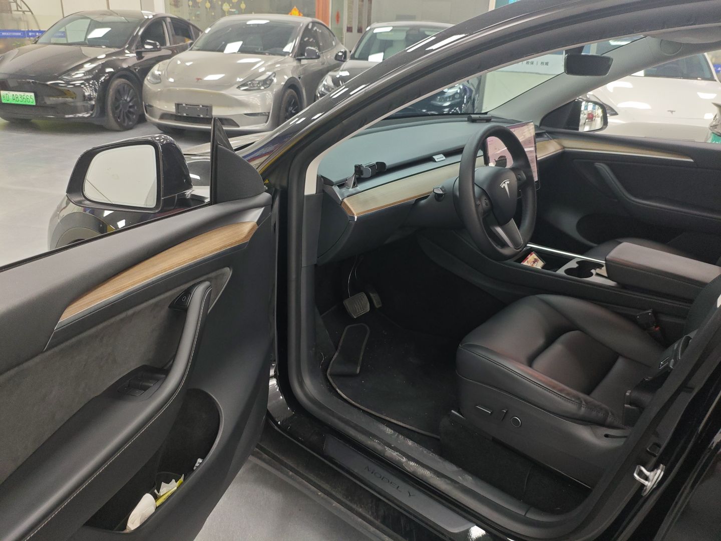 特斯拉 Model Y 2021款 标准续航后驱版