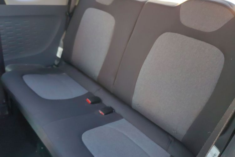 五菱汽车 宏光MINIEV 2022款 马卡龙臻享款 磷酸铁锂中控内饰7004