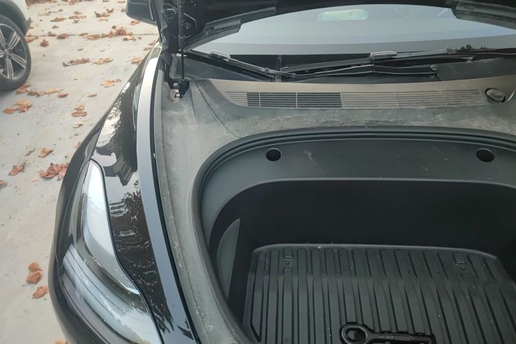 特斯拉 Model 3 2022款 后轮驱动版局部细节9002