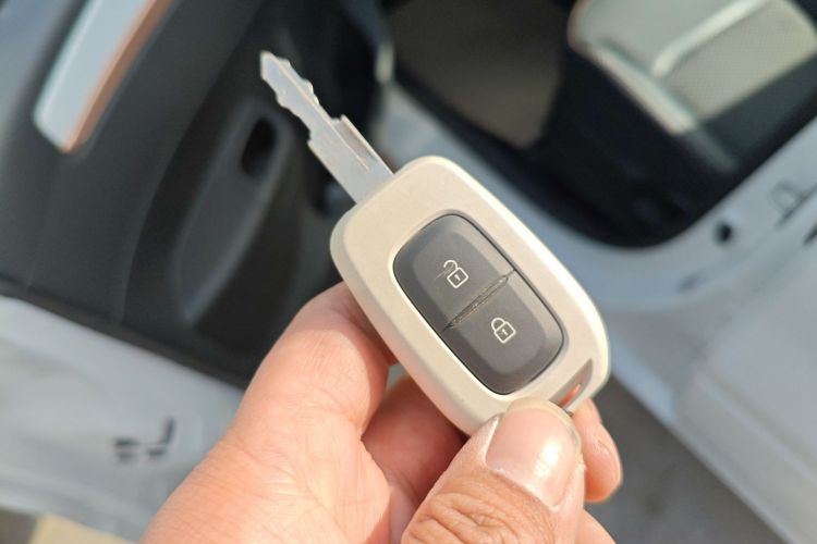 东风纳米EX1 2023款 PRO 轻风版闪电型中控内饰7001