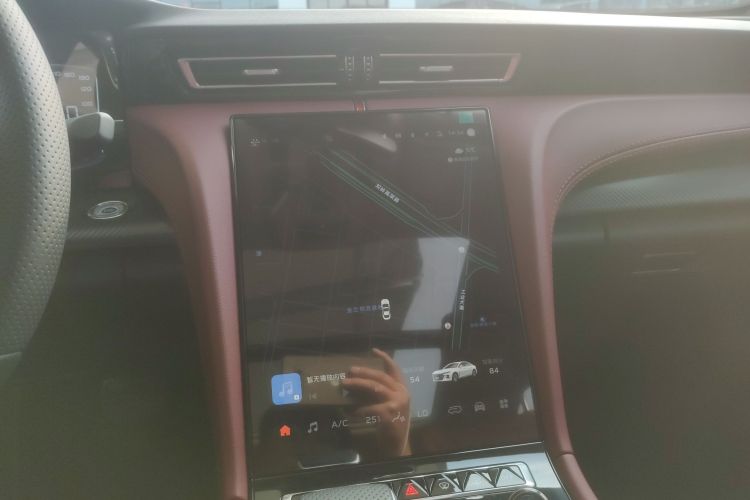 红旗H5 2025款 1.5T DCT玄影版中控内饰16