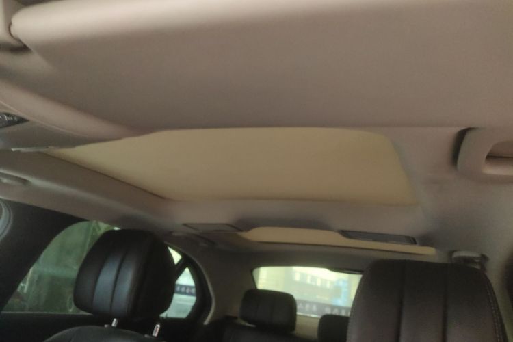 奔驰C级 2017款 C 200 L 运动版局部细节22