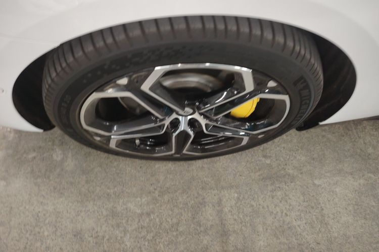 小米汽车 小米SU7 2024款 四驱Max创始版车身外观6008