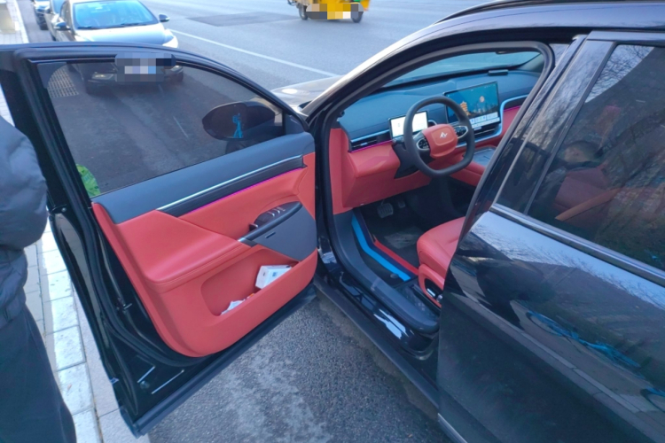 东风奕派 eπ008 2024款 210Max增程版 6座中控内饰20