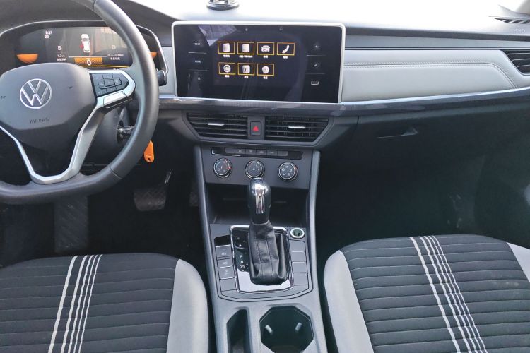 大众 宝来 2024款 200TSI DSG畅行版中控内饰16