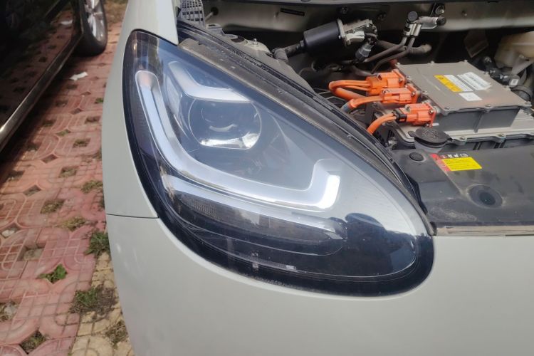 五菱汽车 五菱缤果 2023款 203km 轻享款车身外观8