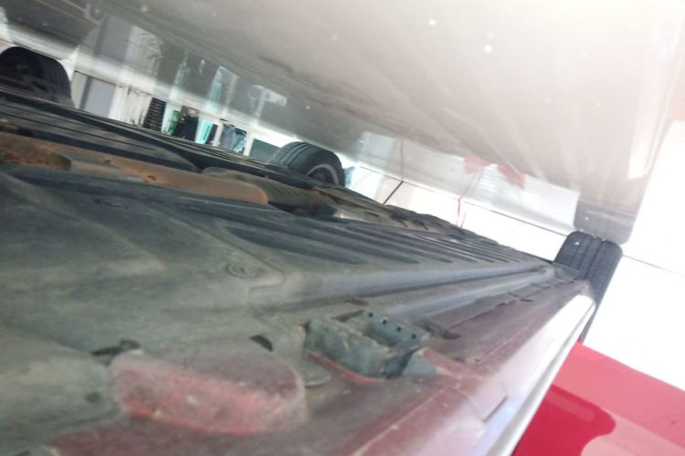 奔驰C级 2017款 改款 C 180 L 时尚型运动版局部细节9001