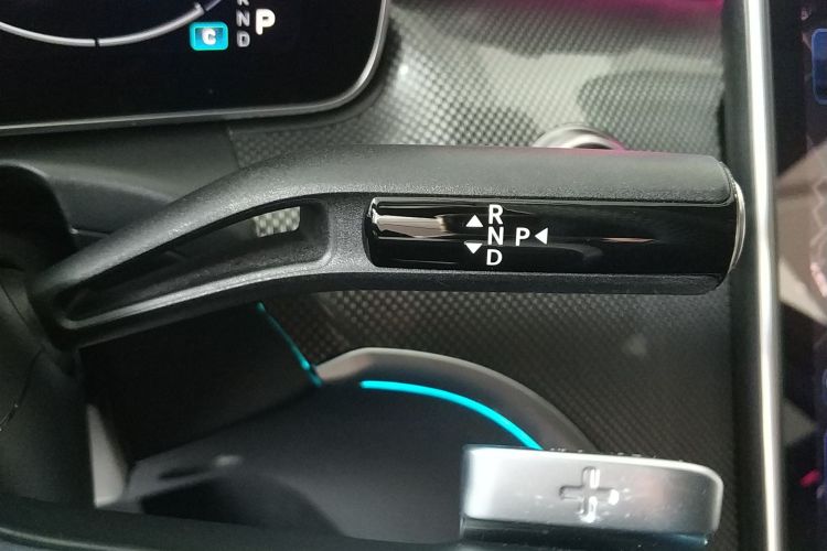 奔驰C级 2023款 改款 C 200 L 运动版局部细节18